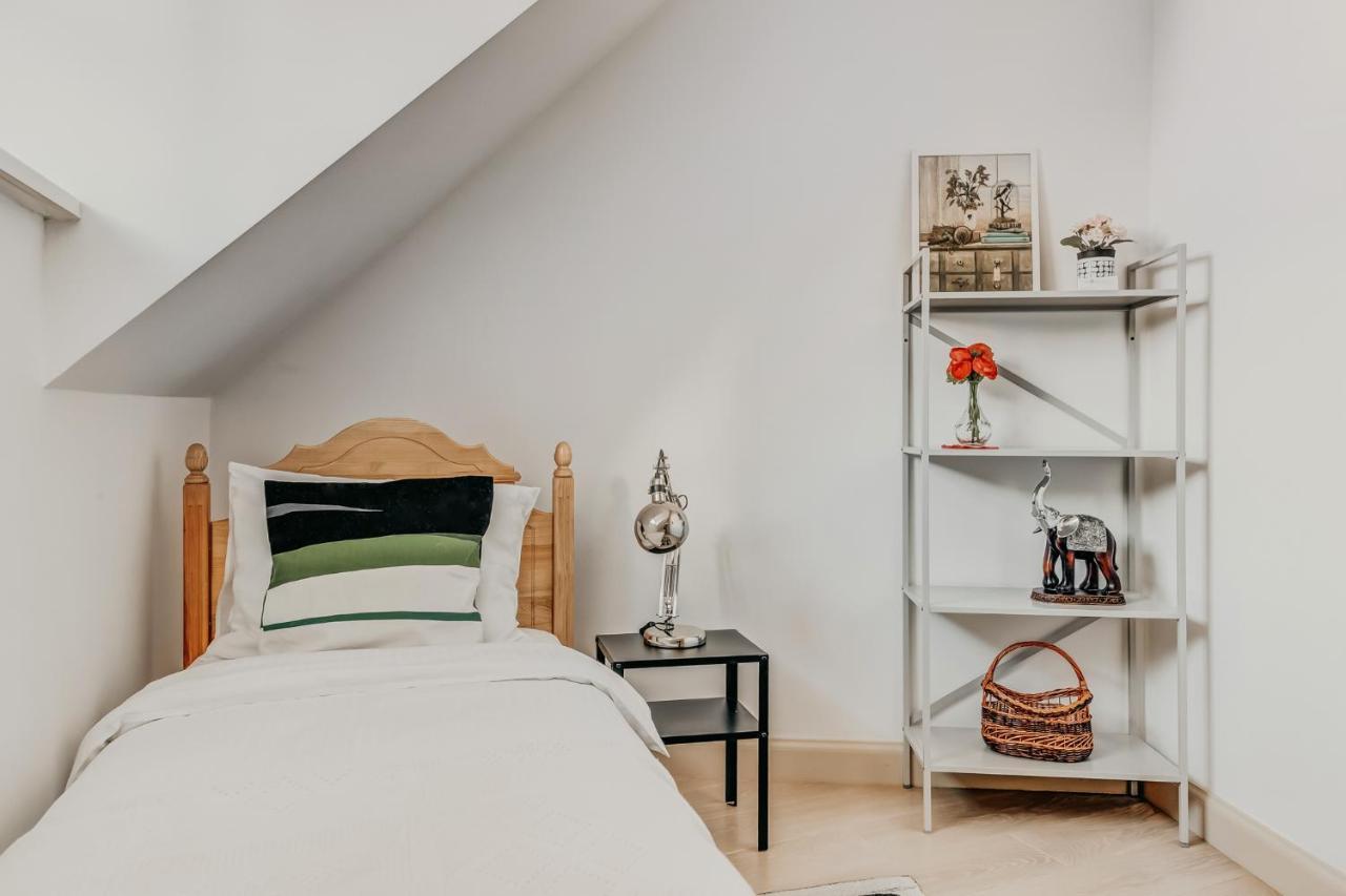 Spacious - 140 Square Meters Apartment, Vilnius City Centre Exterior foto